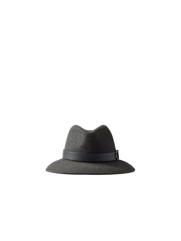 V Logo Fedora