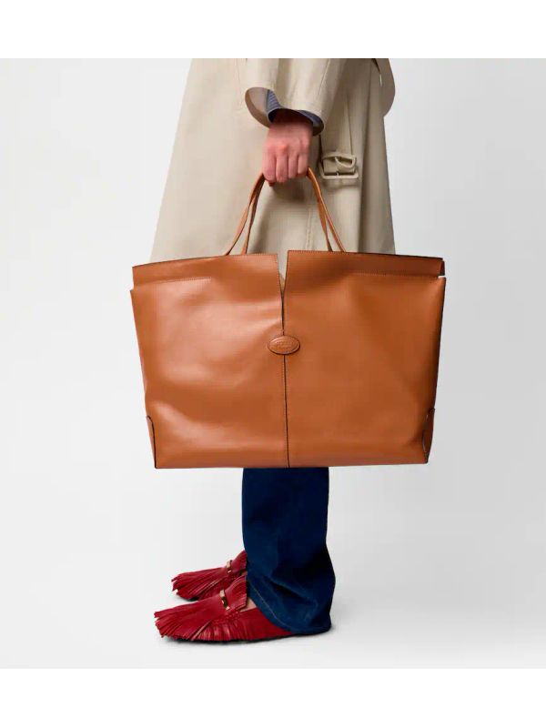 Di Leather Medium Tote Bag