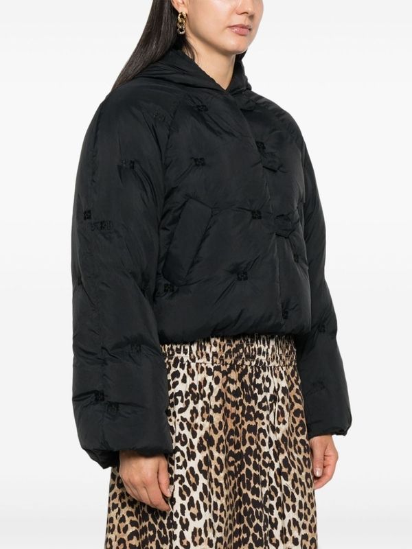 黑色尼龙兜帽衬垫