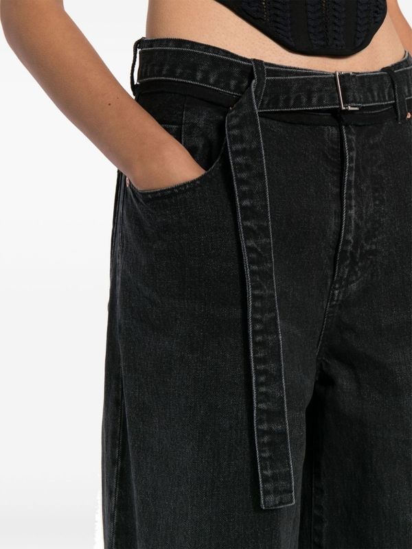 Wide Belt
  Denim Pants