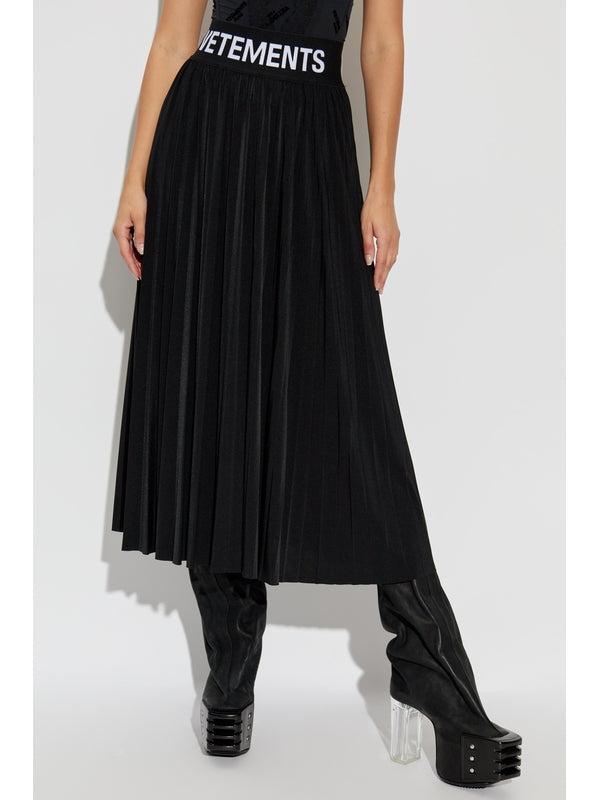 Logo Banding
  Pleats Skirt