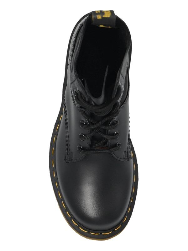 Dr. Martens 数字徽标系带靴