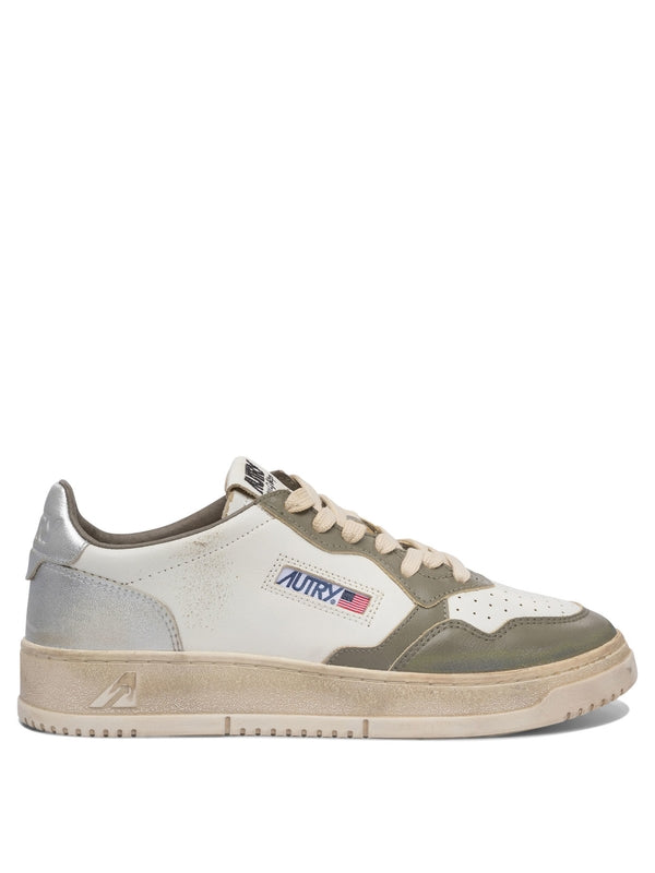 Medalist Lowtop Sneakers