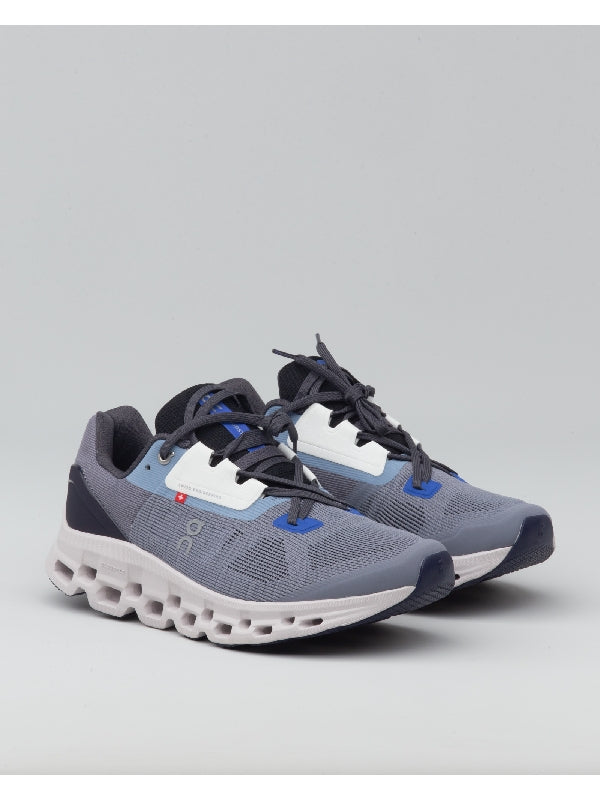 Cloudstratus Lowtop Sneakers