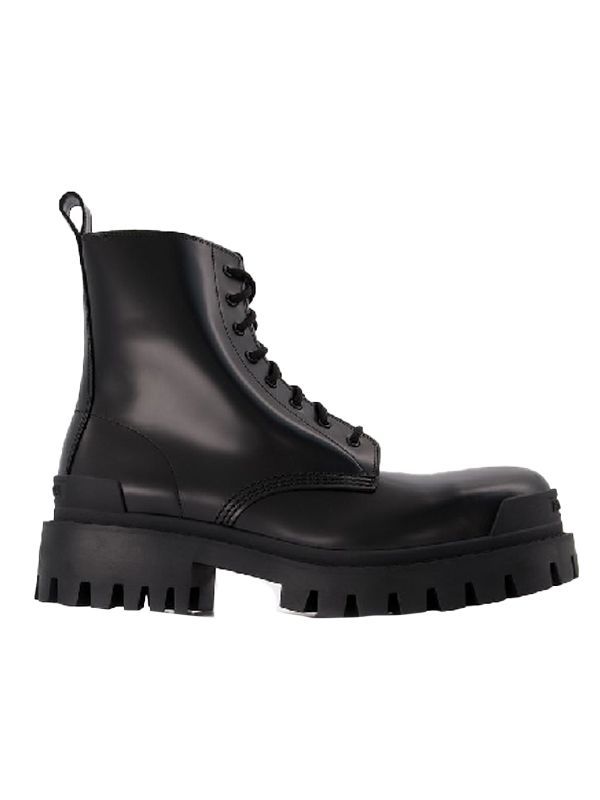 Strike Bootie L20 Ankle Boots in Black Smooth Leather Lace-Up Boots