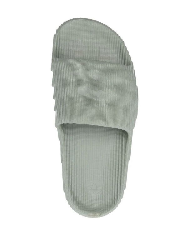 Adilette Logo Slide