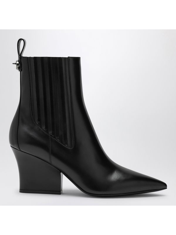 V Logo Leather Ankle Boots