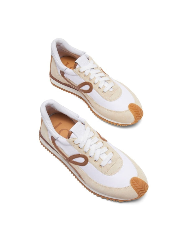 Flow runner sneakers