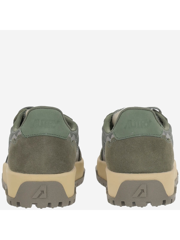 Wildpace Logo Tab Low-Top Sneakers