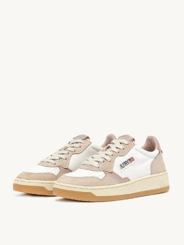 Medalist Low-top Sneakers