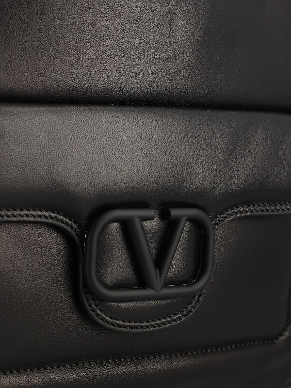 V Logo Pocket Leather Tote Bag