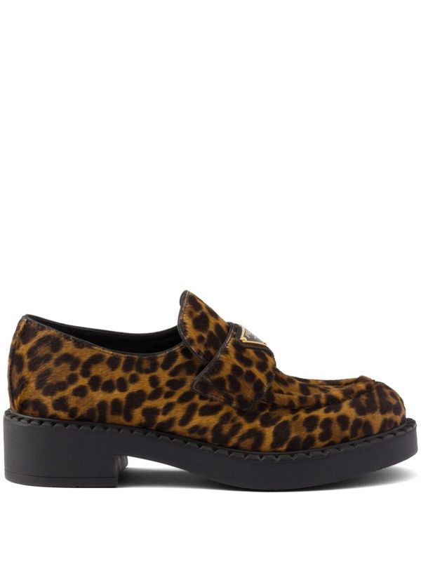 Triangle Logo Leopard Pattern Loafers