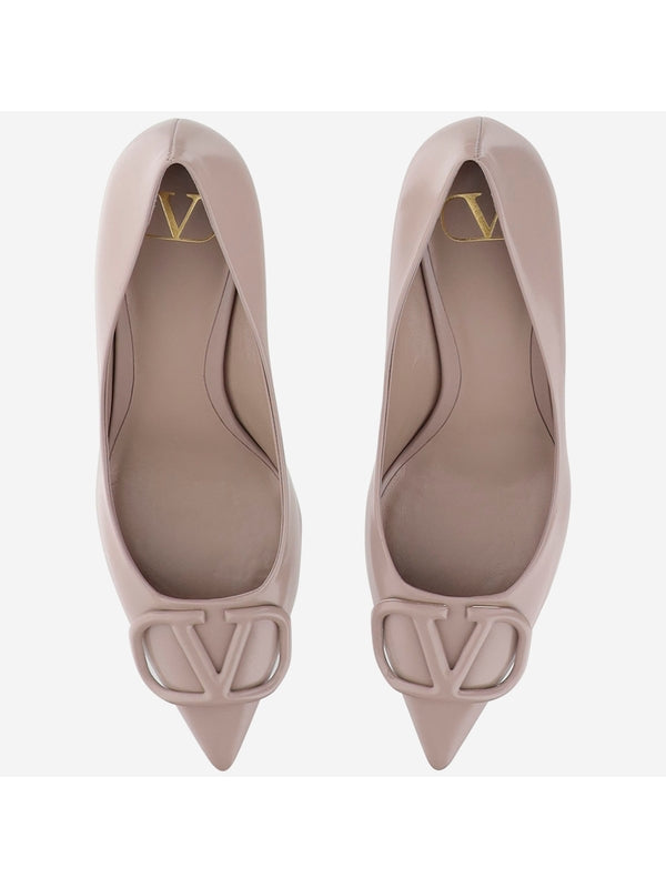 V Logo Leather Pumps