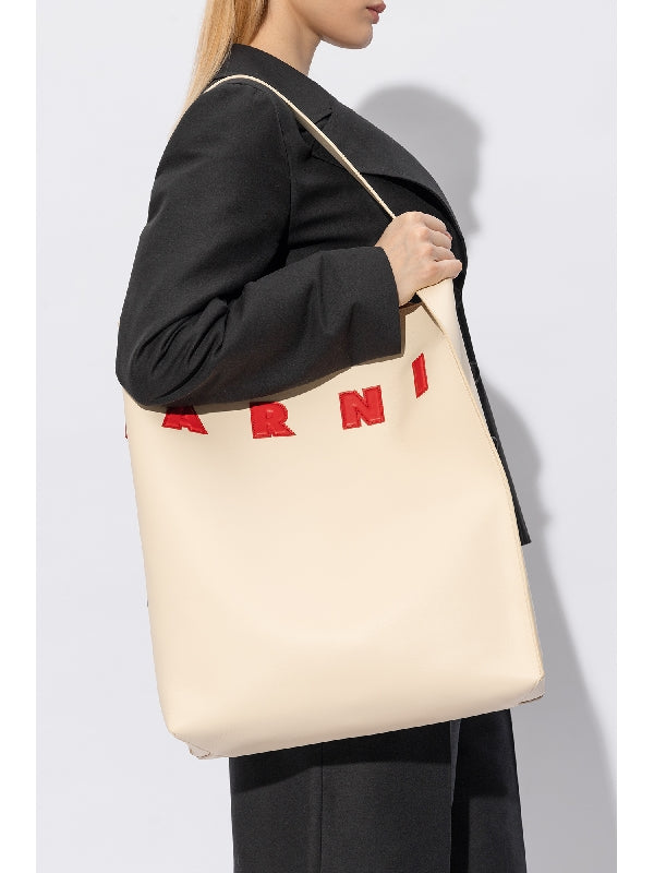 Museo Logo
  Patch Leather Tote Bag