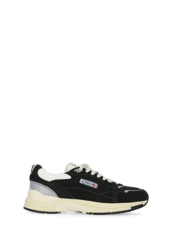 Autry Black Low Top Sneakers