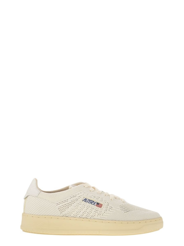 Easeknit Low-Top Sneakers