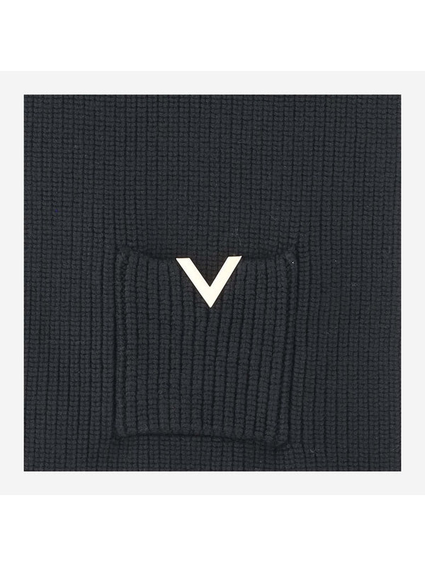 V Logo Wool Muffler